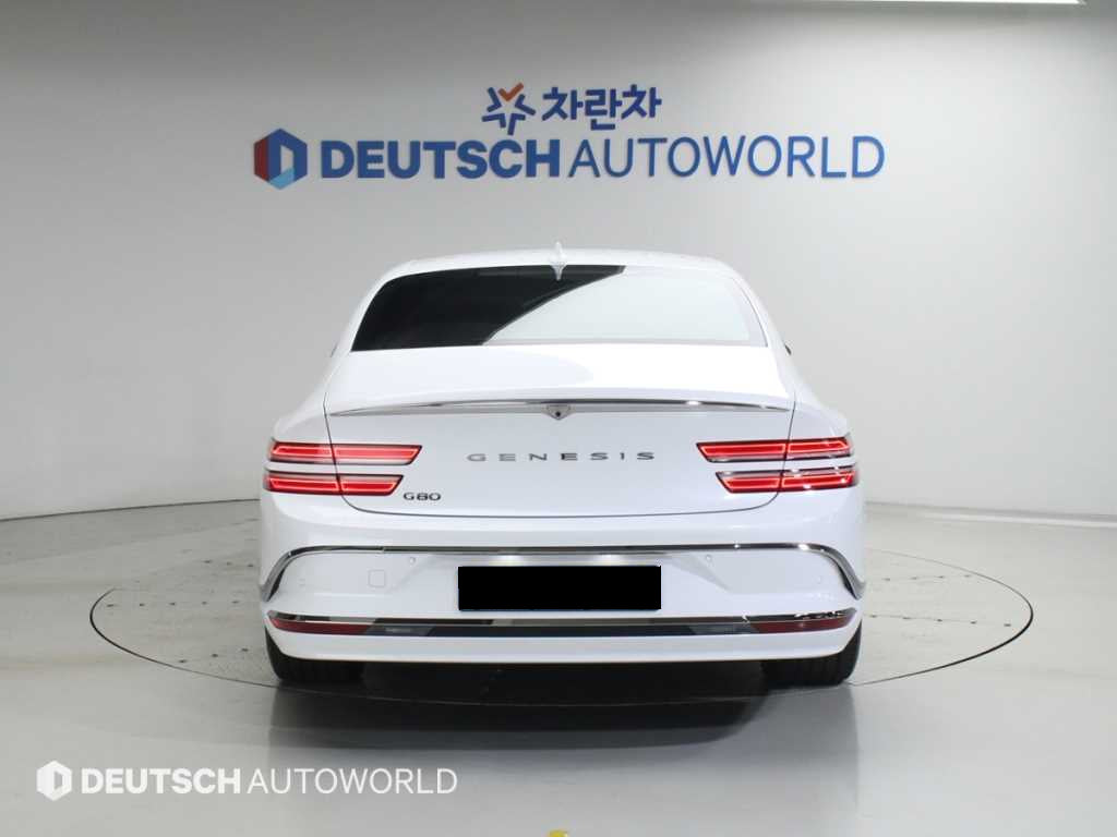 Genesis G80 — photo 04