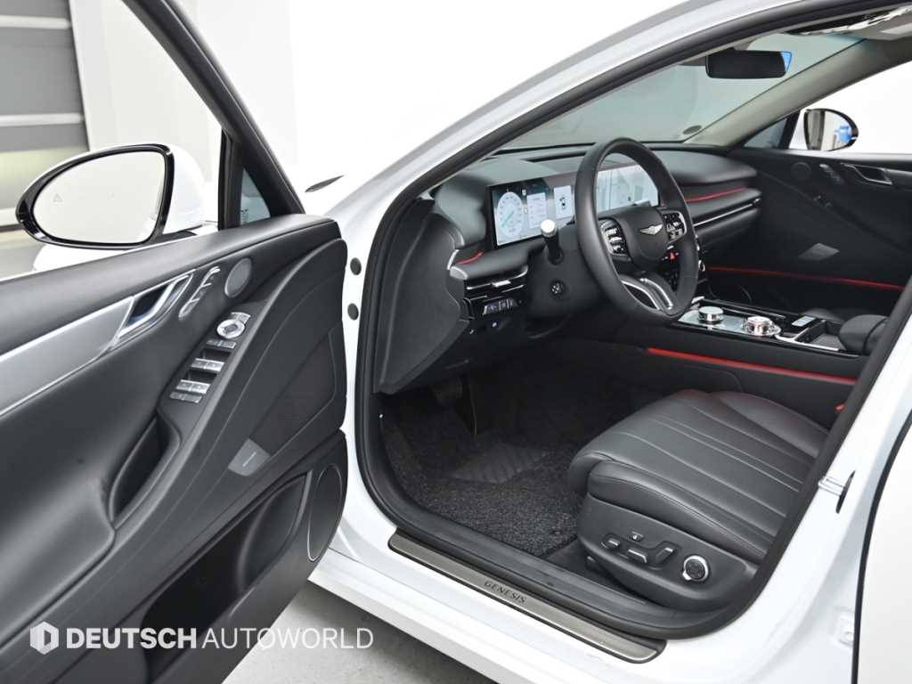 Genesis G80 — photo 11