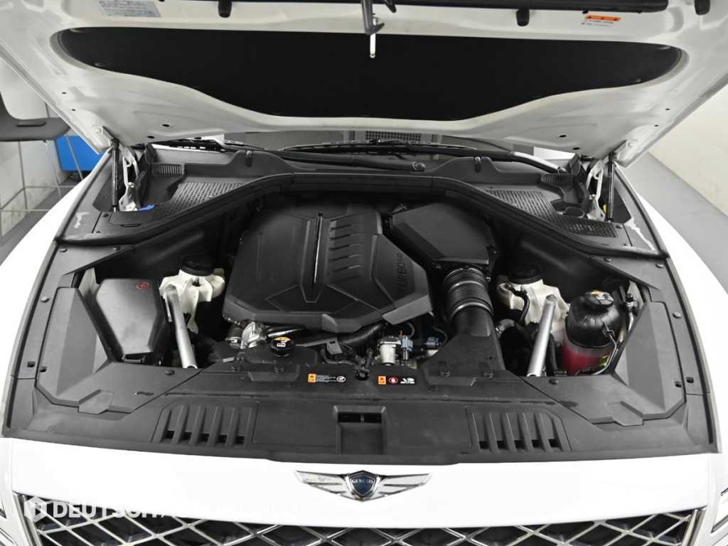 Genesis GV80 — photo 07