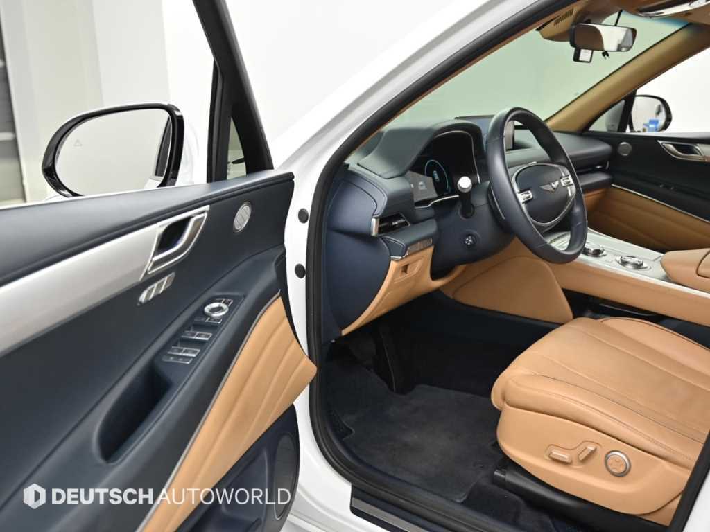 Genesis GV80 — photo 11