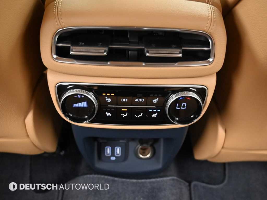 Genesis GV80 — photo 16