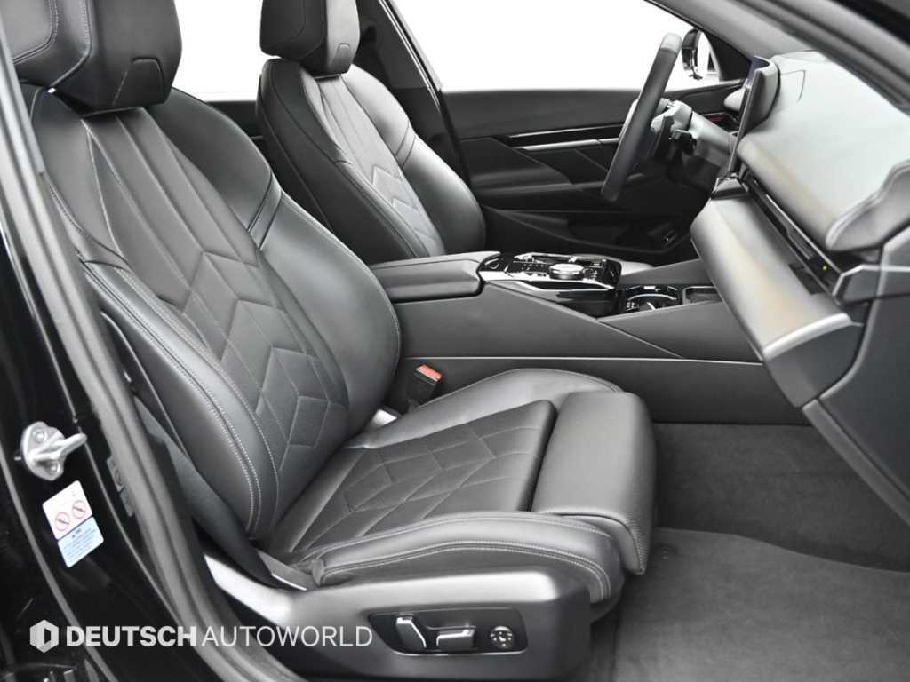 BMW 5-Series — photo 10