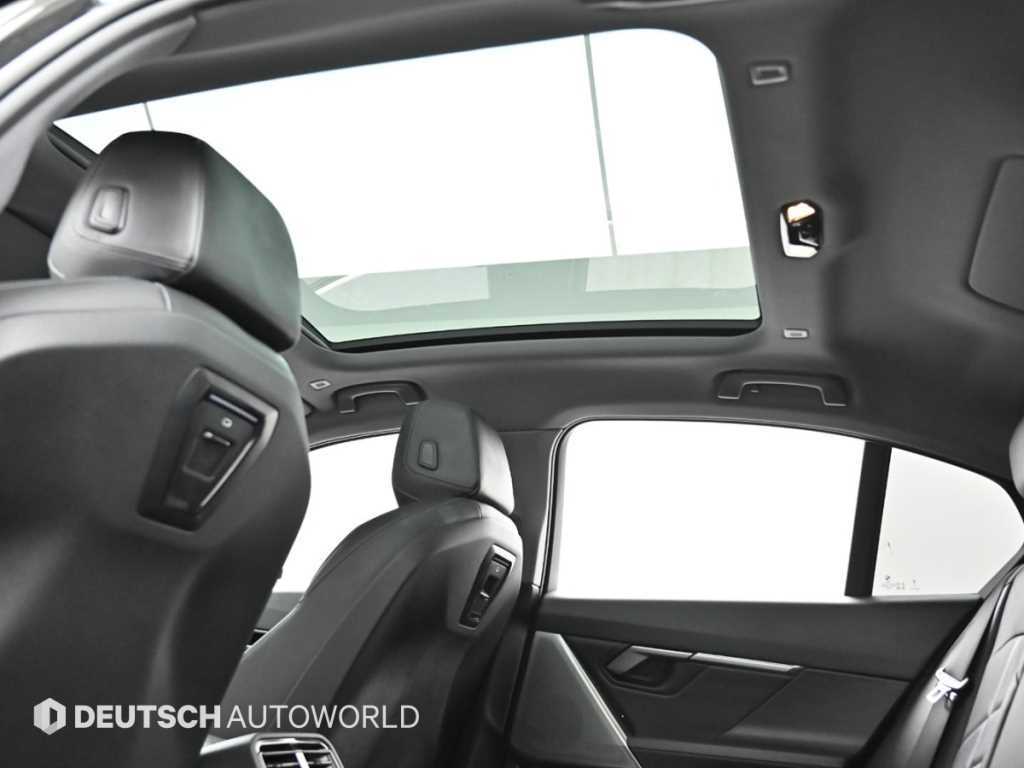 BMW 5-Series — photo 18
