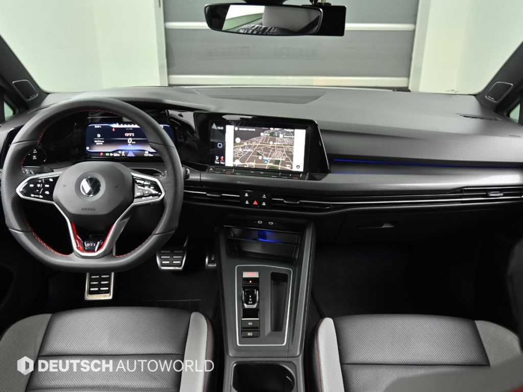 Volkswagen Golf — photo 07