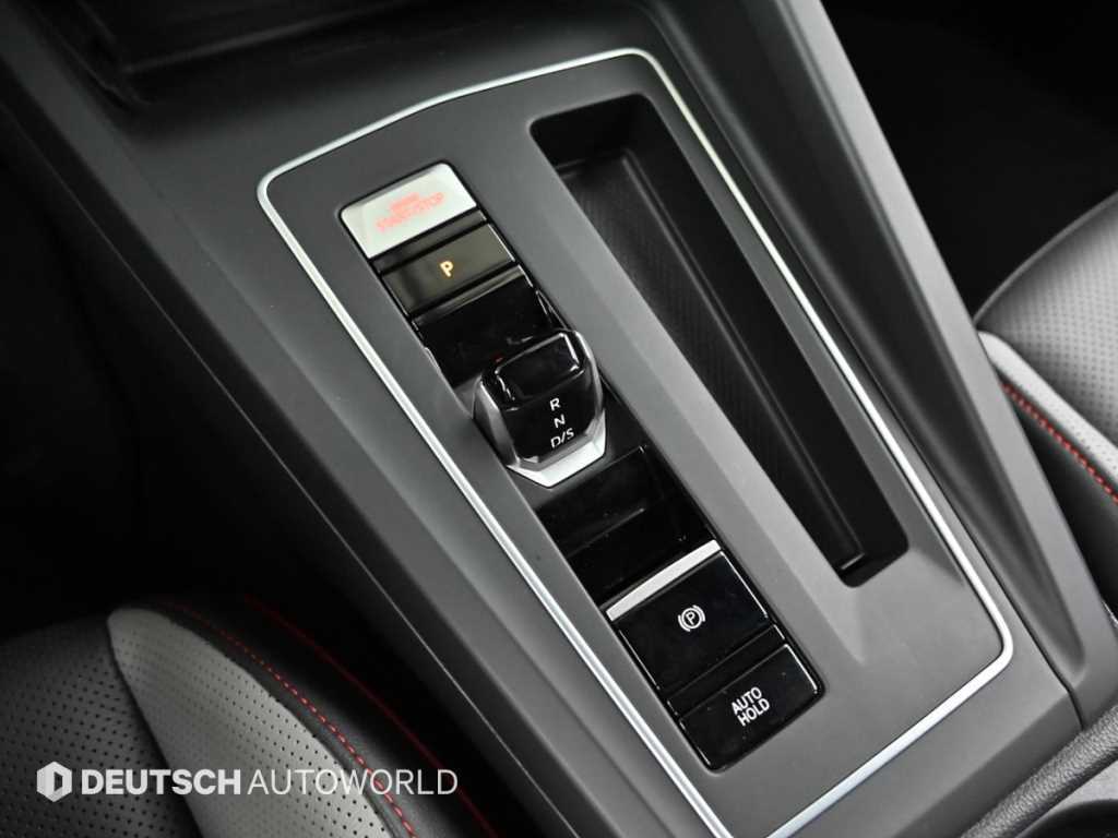 Volkswagen Golf — photo 09