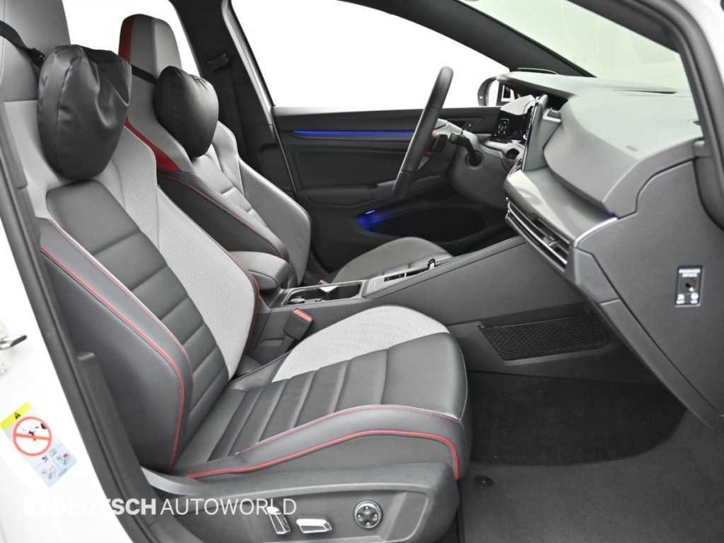 Volkswagen Golf — photo 10