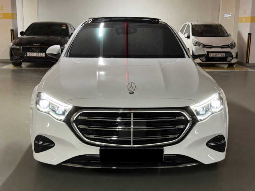 Mercedes-Benz E-Class — photo 03