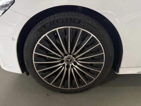 Mercedes-Benz E-Class — photo 19