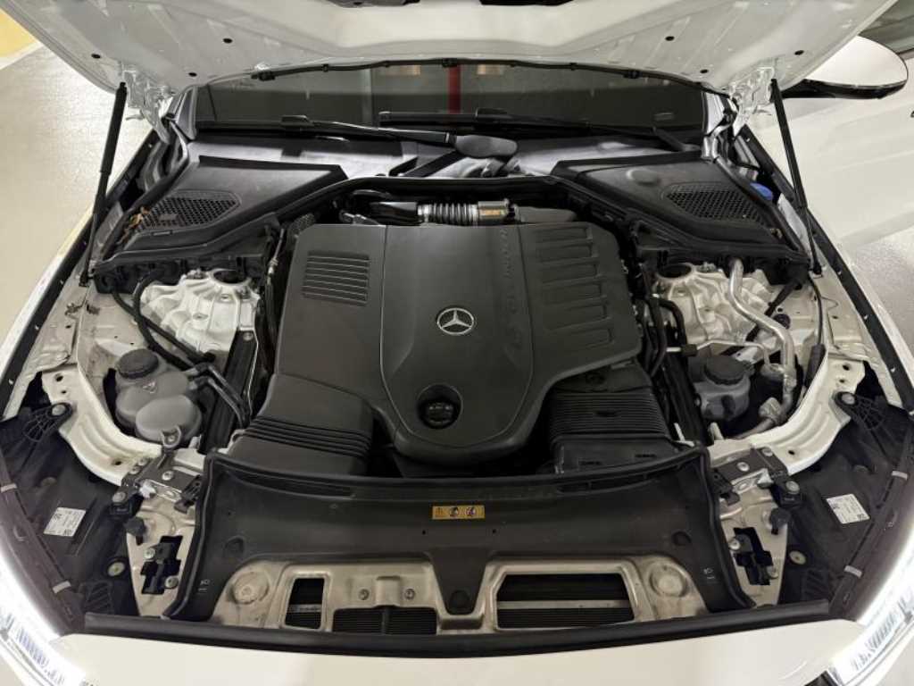Mercedes-Benz E-Class — photo 20
