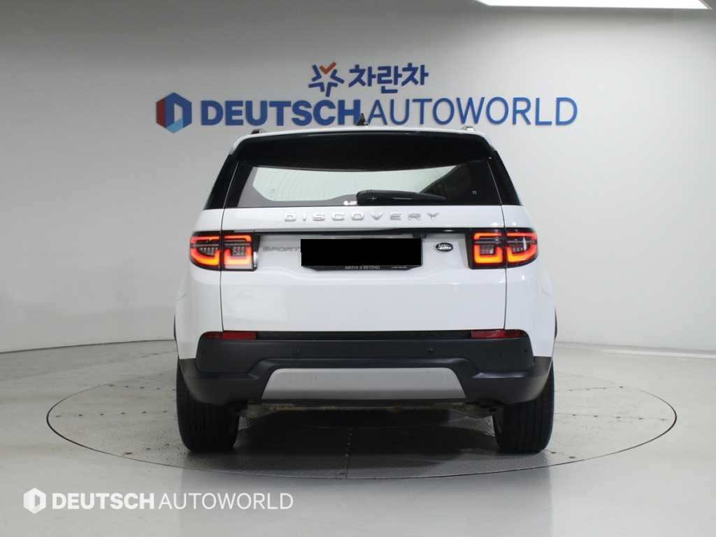 Land Rover Discovery Sport — photo 04