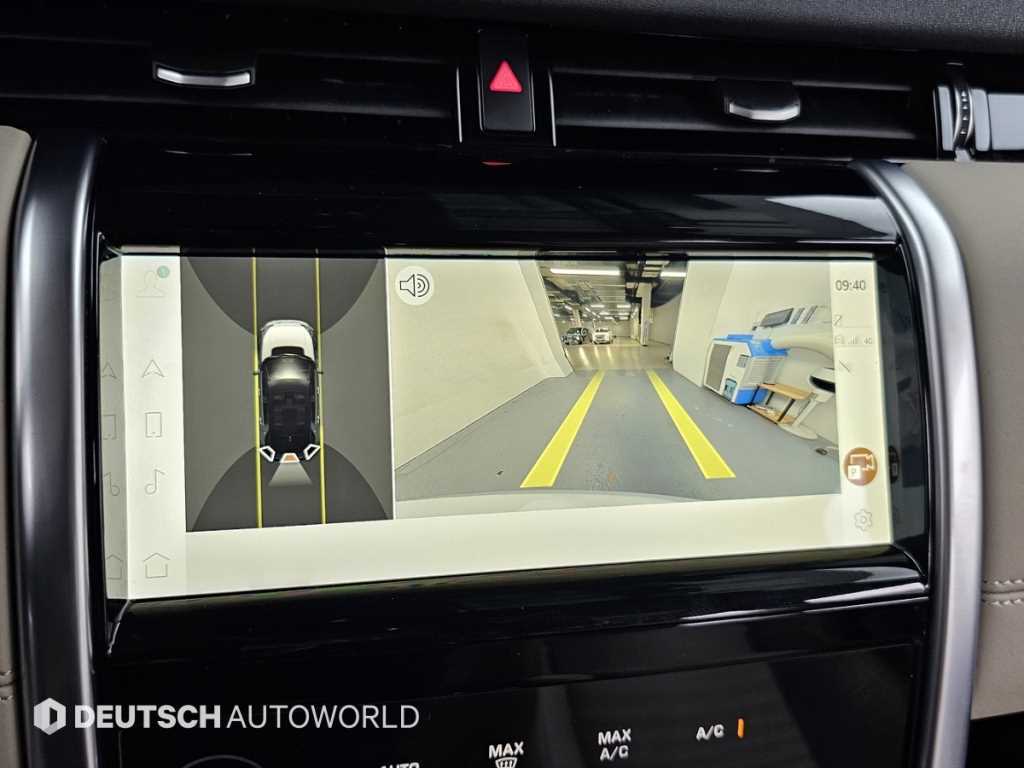 Land Rover Discovery Sport — photo 15