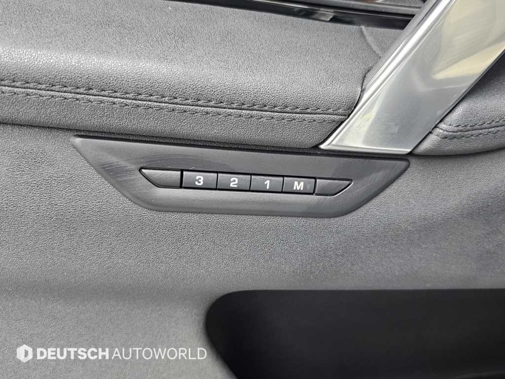Land Rover Discovery Sport — photo 16