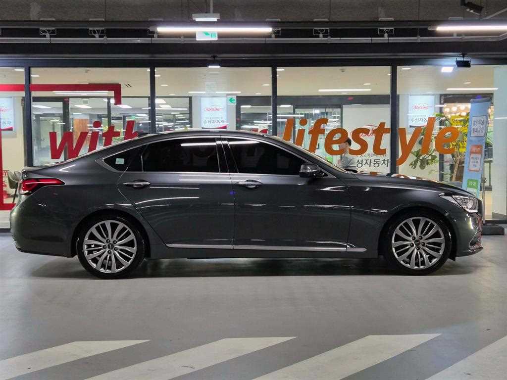 Genesis G80 — photo 03