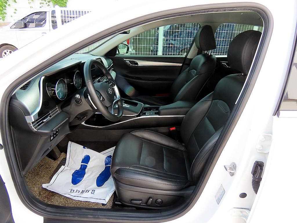 Hyundai Grandeur — photo 05