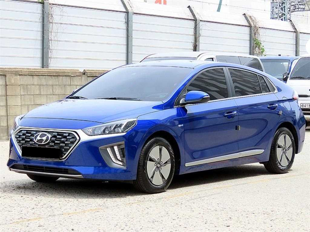 Hyundai Ioniq — photo 02