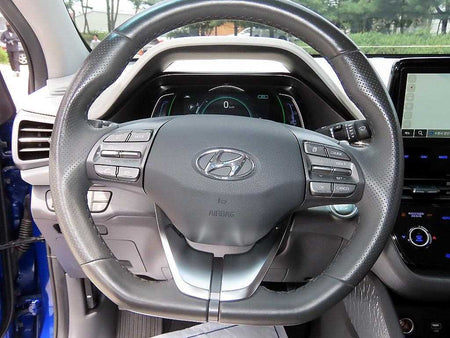 Hyundai Ioniq — photo 08