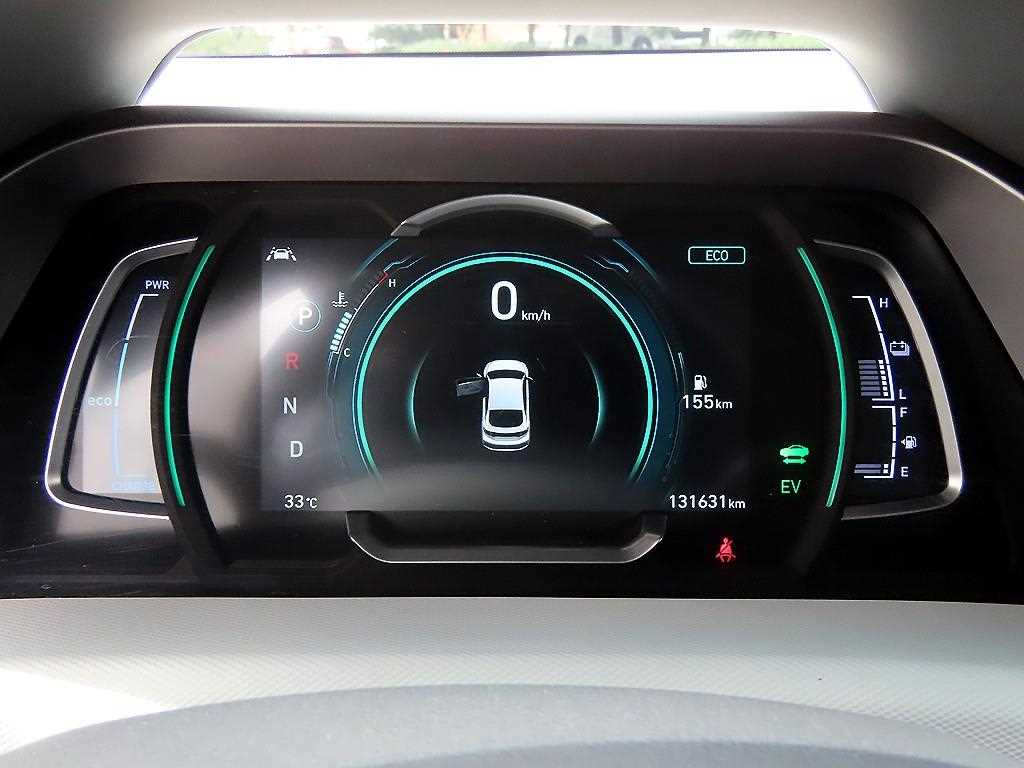 Hyundai Ioniq — photo 09