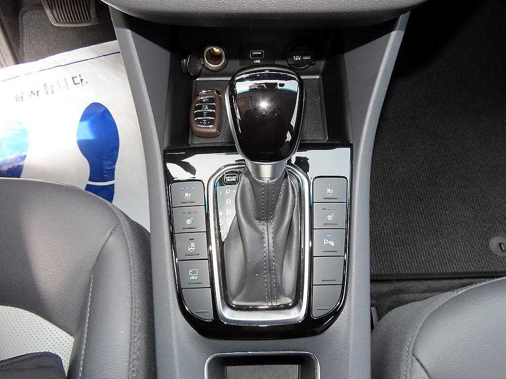 Hyundai Ioniq — photo 10