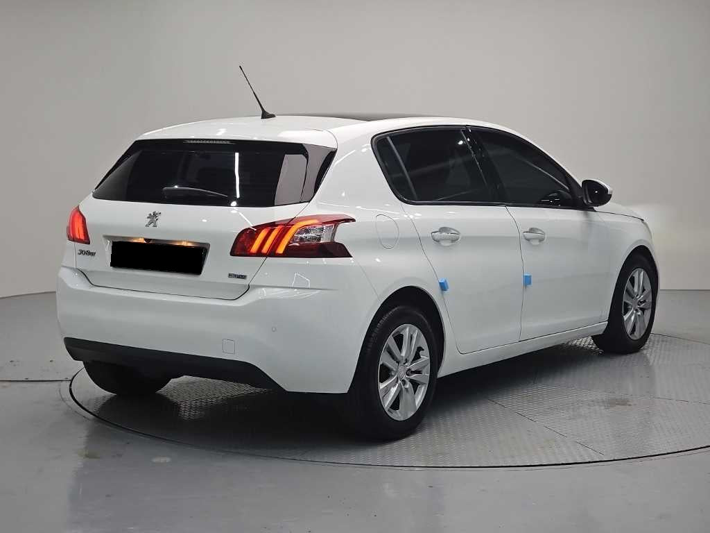 Peugeot 308 — photo 04