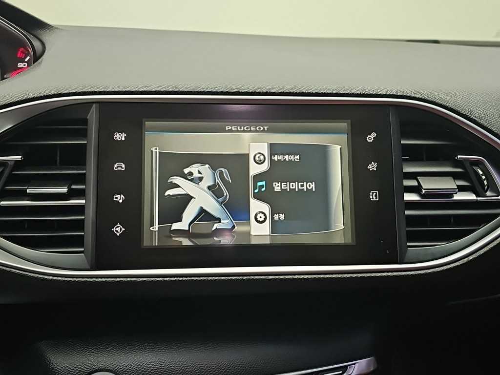 Peugeot 308 — photo 14