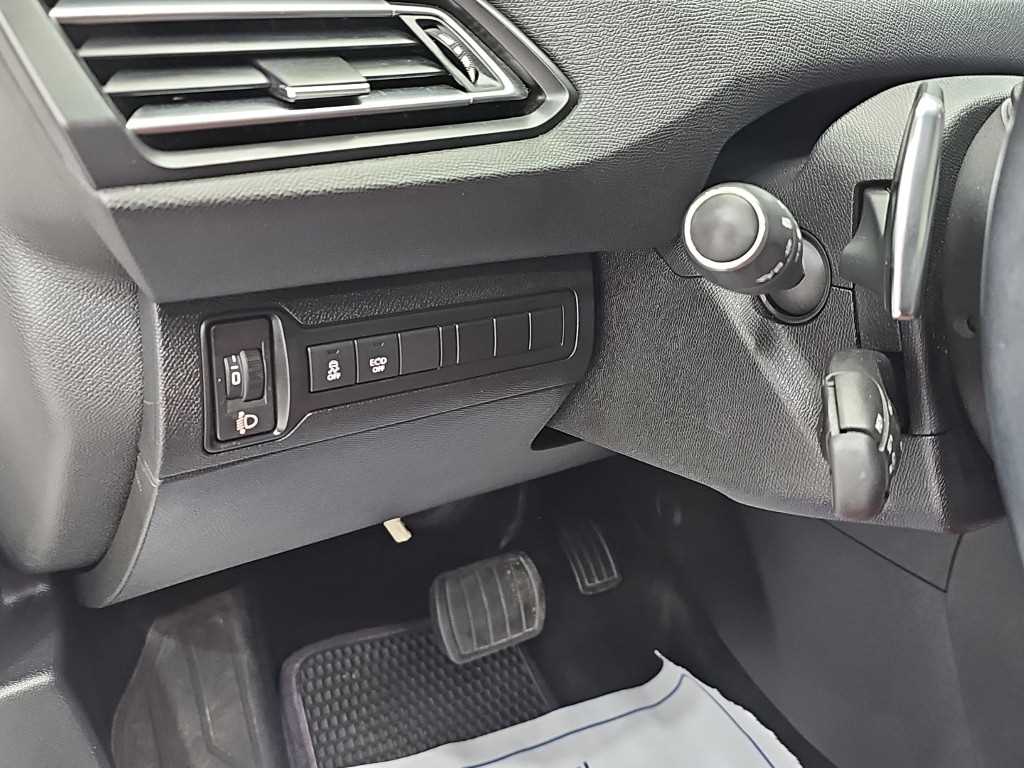 Peugeot 308 — photo 17