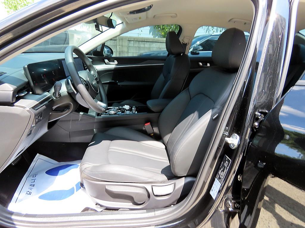Kia K5 — photo 04