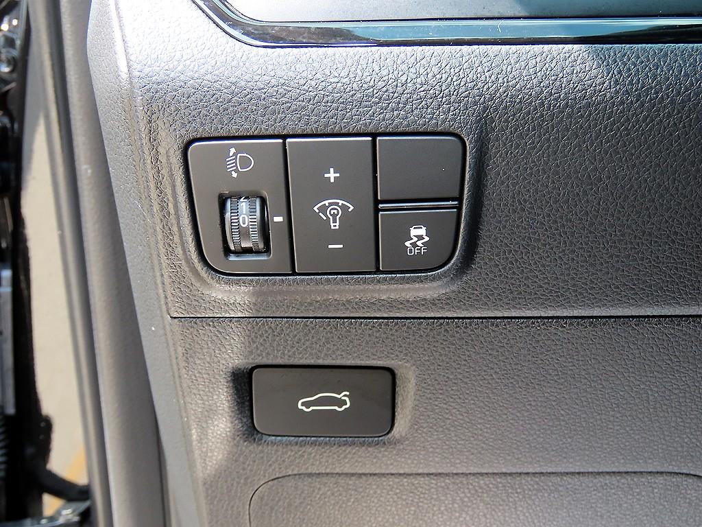 Kia K5 — photo 11