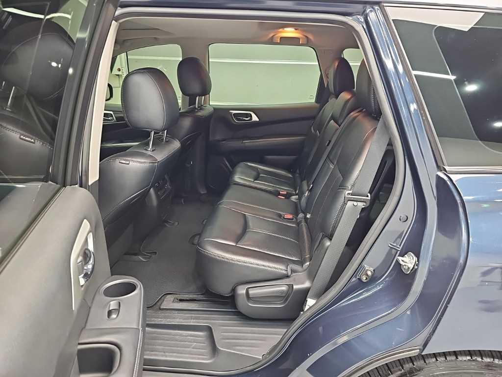Nissan Pathfinder — photo 12