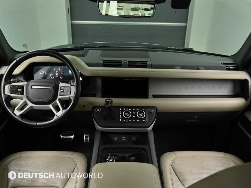 Land Rover Defender — photo 07
