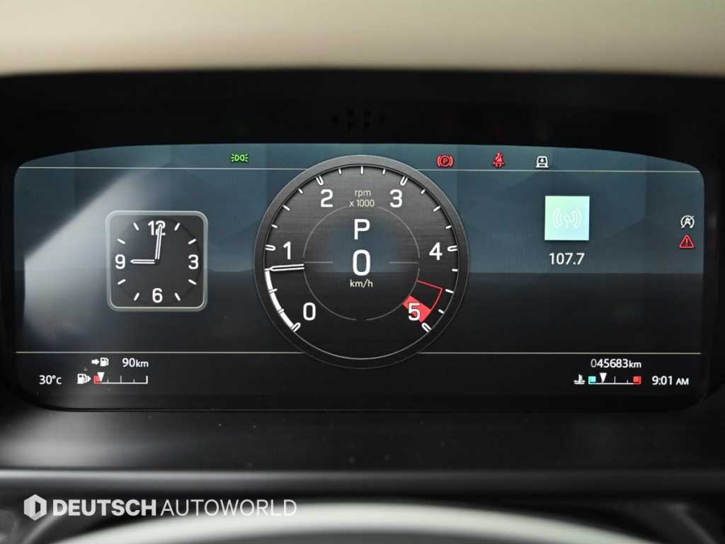 Land Rover Defender — photo 08
