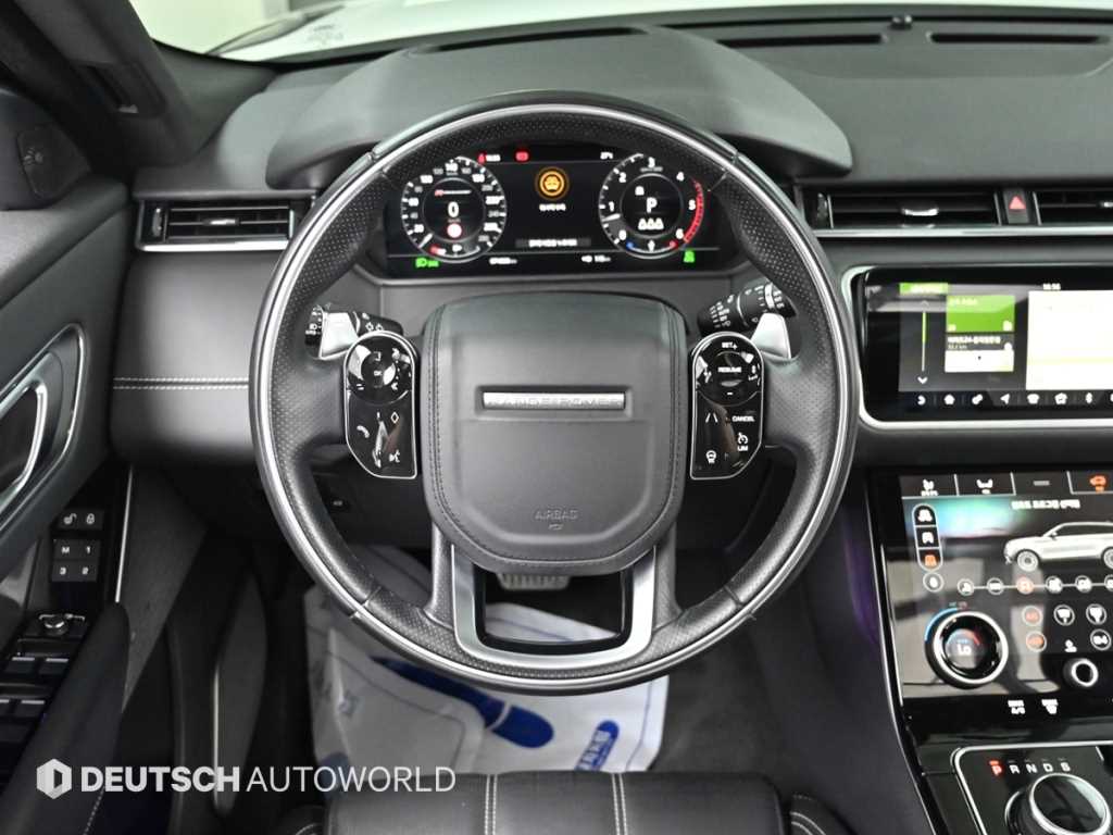 Land Rover Range Rover Velar — photo 13