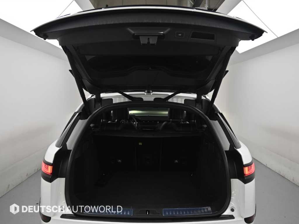 Land Rover Range Rover Velar — photo 19