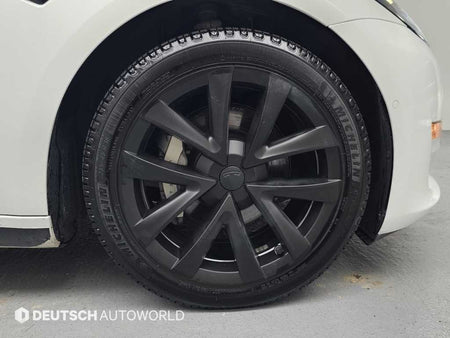 Tesla Model 3 — photo 05