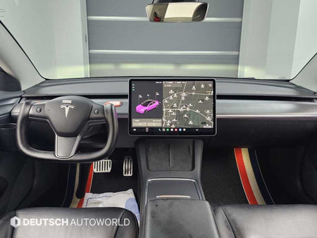 Tesla Model 3 — photo 07