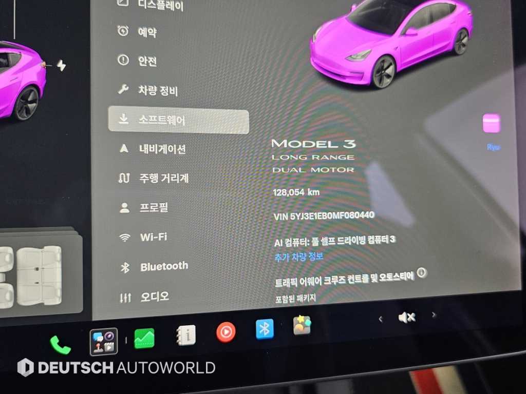 Tesla Model 3 — photo 08