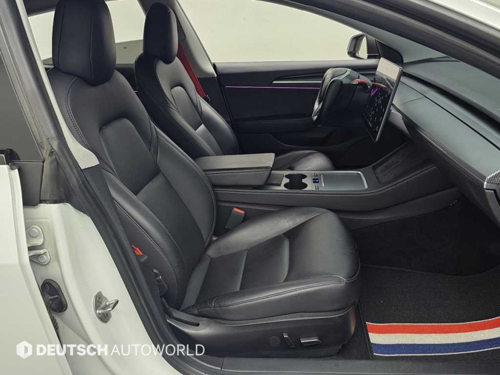 Tesla Model 3 — photo 10