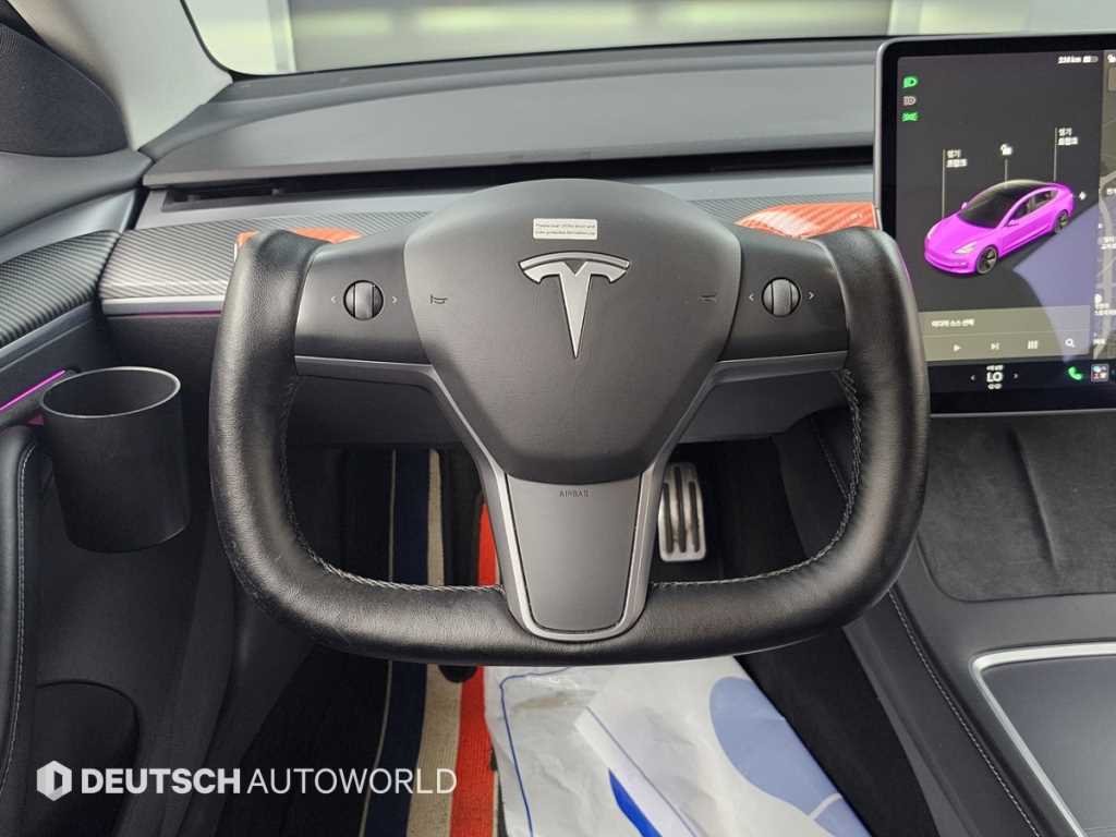 Tesla Model 3 — photo 13