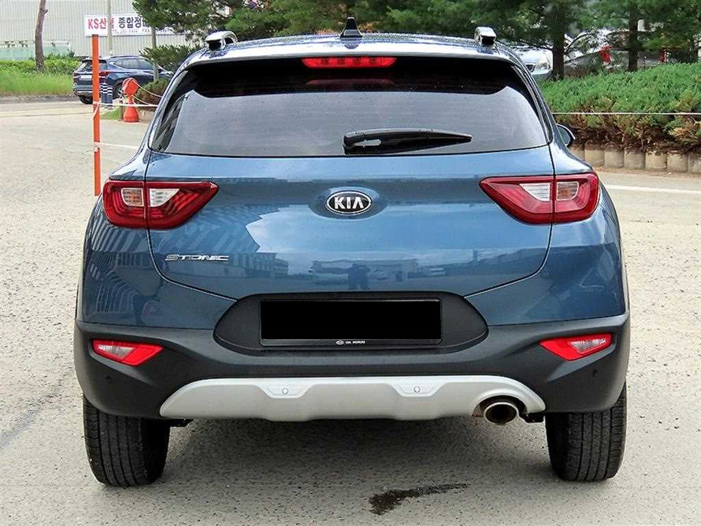 Kia Stonic — photo 05