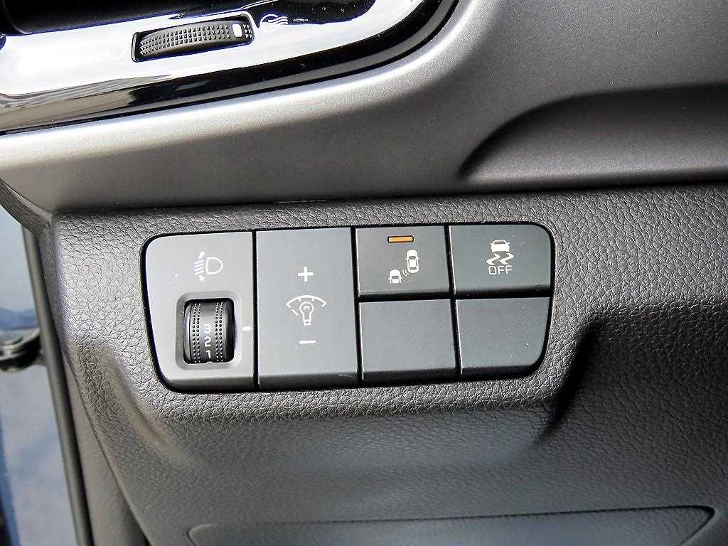Kia Stonic — photo 13