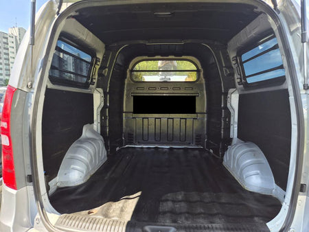 Hyundai Starex — photo 17