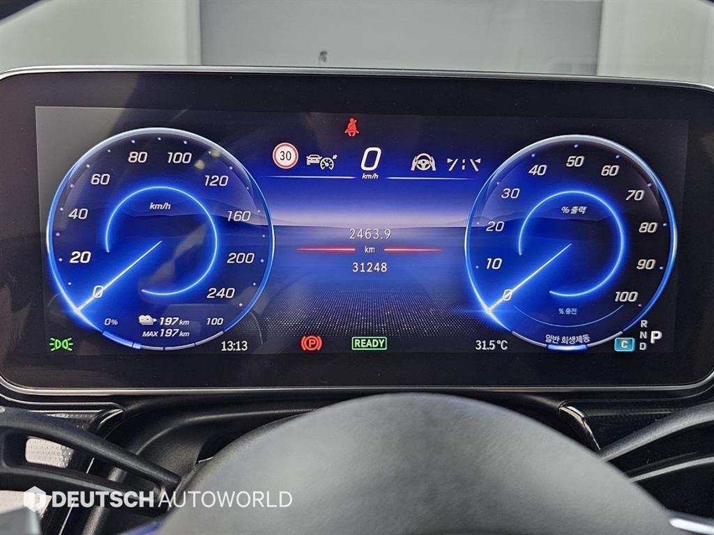 Mercedes-Benz EQS — photo 08