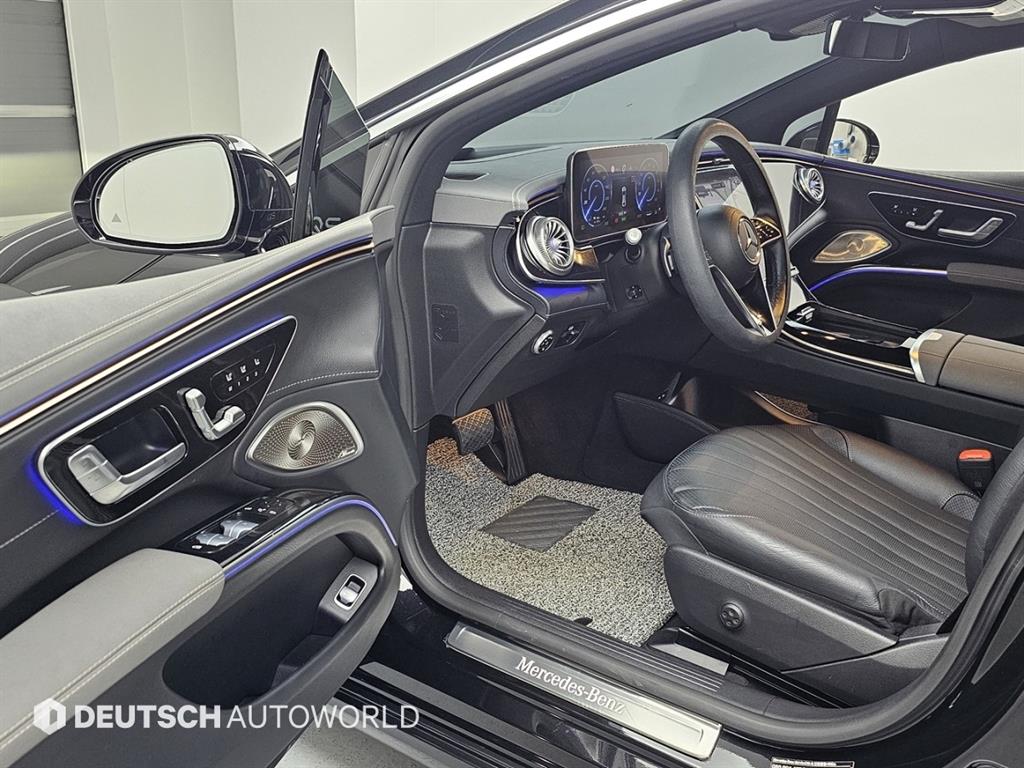 Mercedes-Benz EQS — photo 11