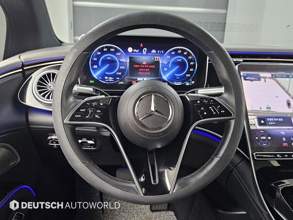 Mercedes-Benz EQS — photo 13