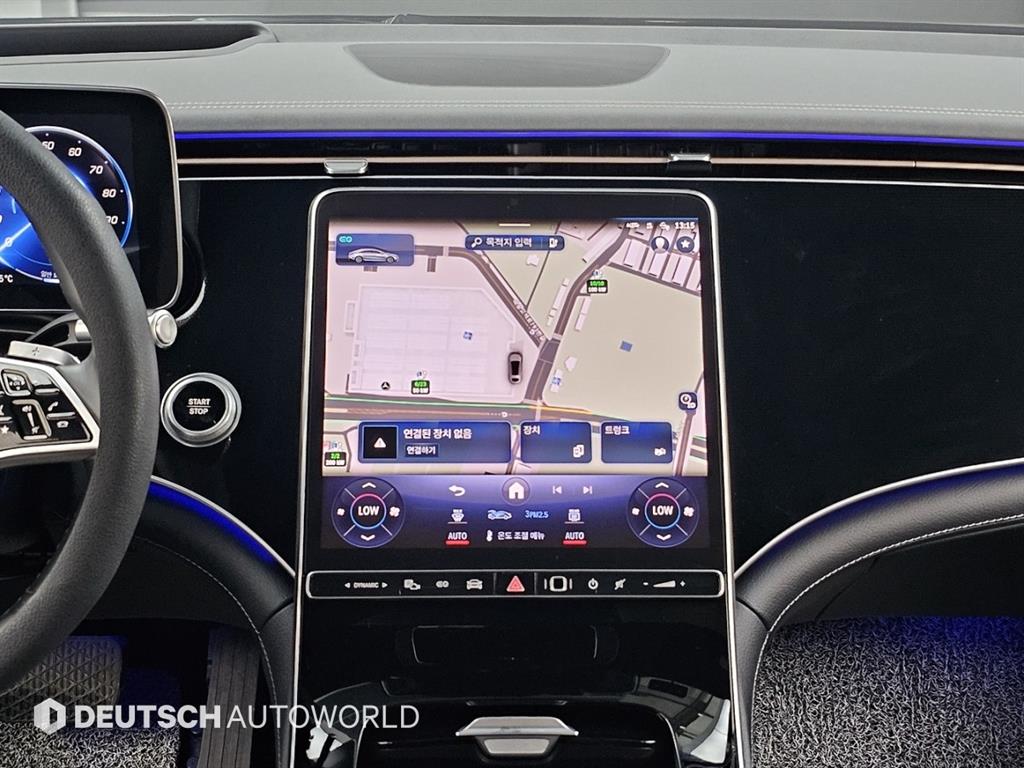 Mercedes-Benz EQS — photo 14