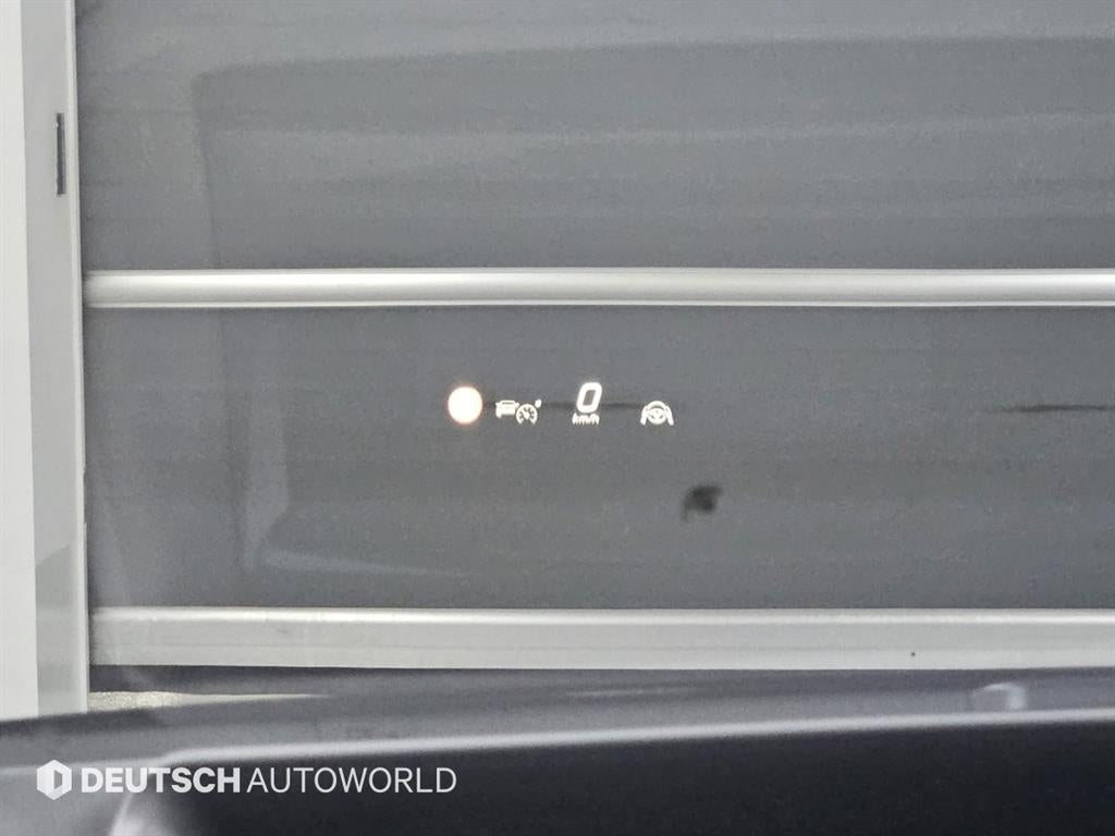 Mercedes-Benz EQS — photo 17