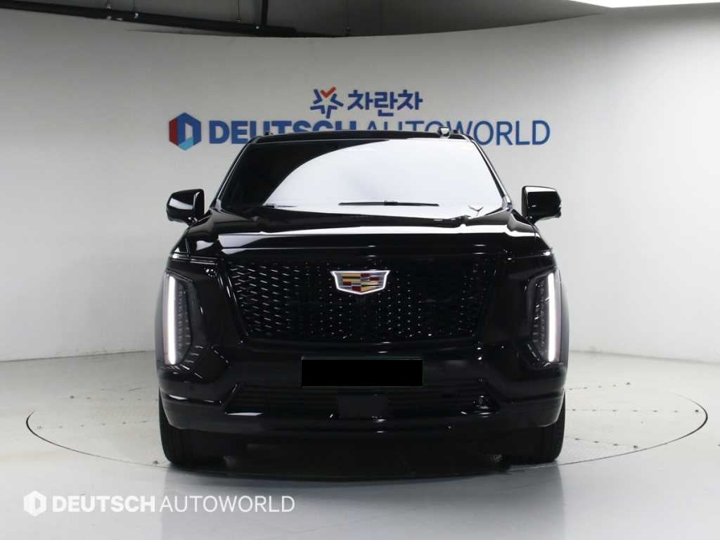 Cadillac Escalade — photo 03