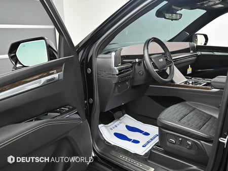 Cadillac Escalade — photo 11
