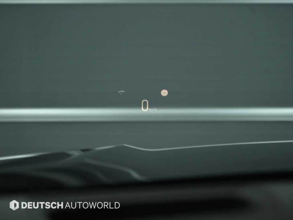 Cadillac Escalade — photo 17