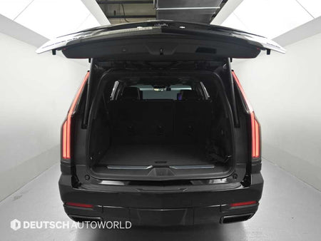 Cadillac Escalade — photo 19