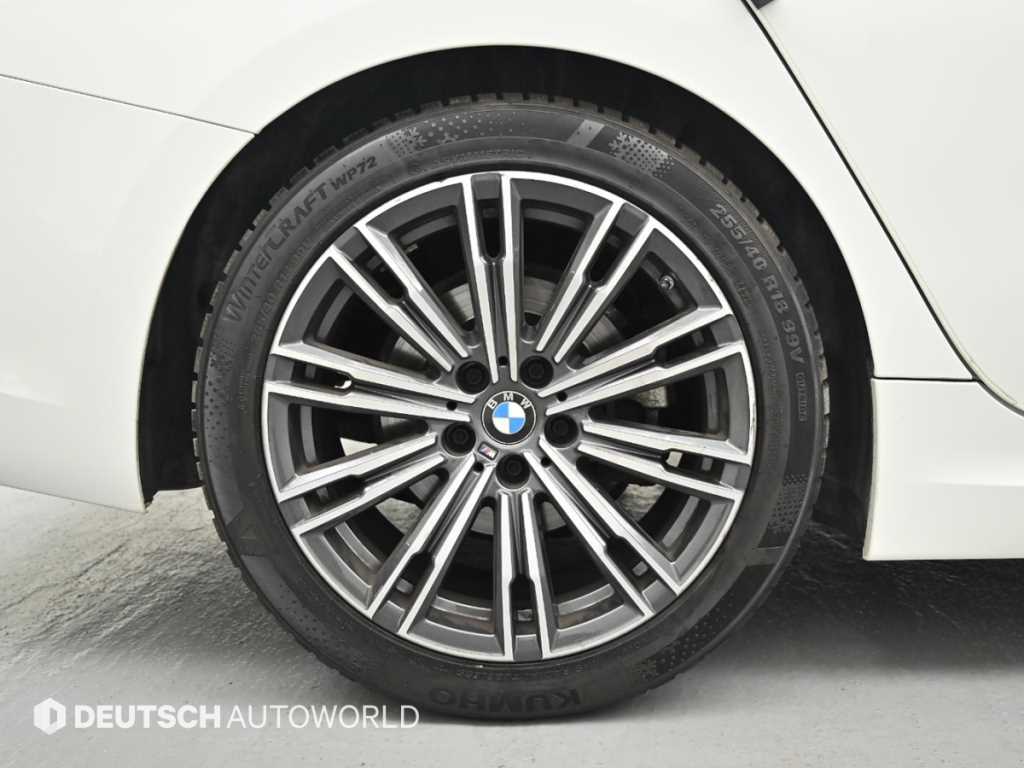 BMW 3-Series — photo 05